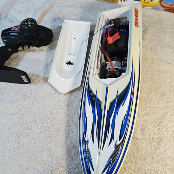 Traxxas Blast RC Speed Race Boat with Controller - Untested, Sold As-Is LTraxx - Picture 8 of 16